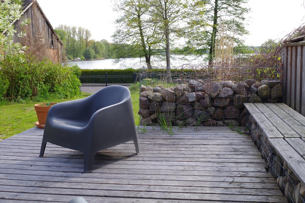 Haus Am See In Kleinzerlang Chambre photo